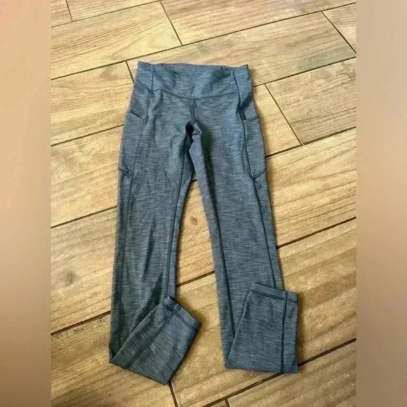 Lululemon Speed Up Tight size 4 - Picture 2 of 4